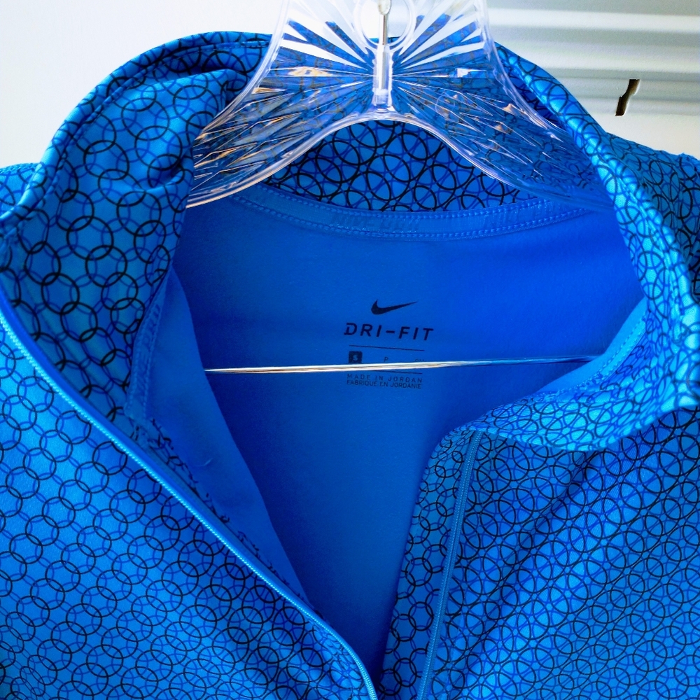 NIKE Dri-Fit Women's Top - Picture 6 of 13